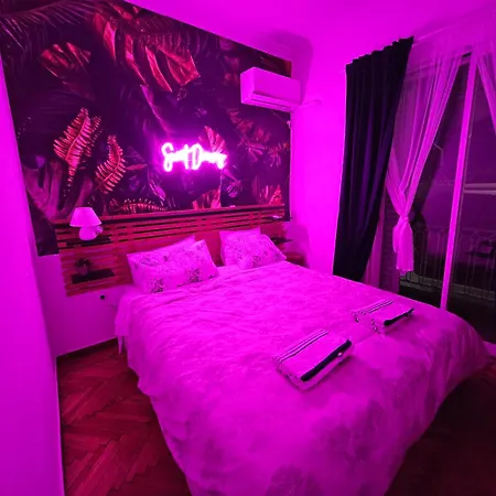 Apartment A Place 4u No13 *
