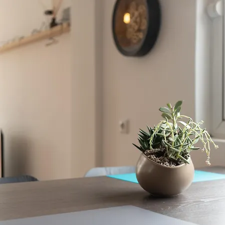 Apartment A Place 4u No13 *